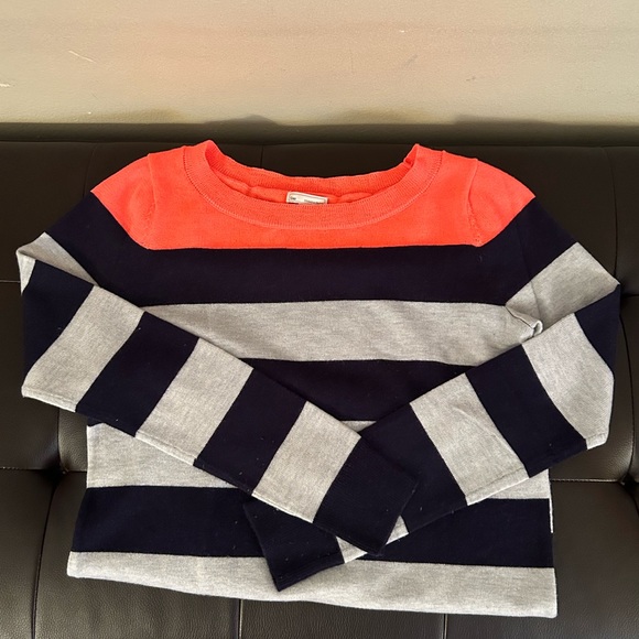 GAP Sweater - Picture 6 of 10